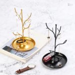 Support à bijoux design pour un espace optimisé
