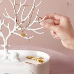 Support décoratif pour colliers et bracelets