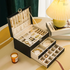 Boîte à bijoux en cuir, finition élégante et raffinée