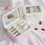 Accessoire de rangement pour bijoux, design moderne et raffiné