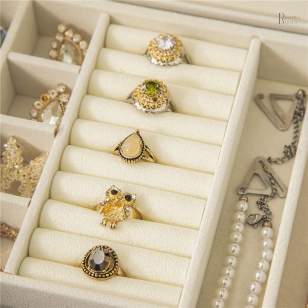 Boîte à bijoux avec un style contemporain et épuré