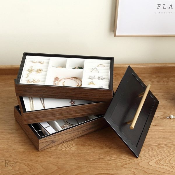 Coffret à bijoux en bois élégant et fonctionnel