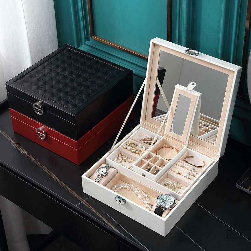 Miroir intégré pour une application facile de vos bijoux quotidiens