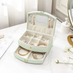 Boîte à bijoux pratique, style minimaliste et fonctionnelle