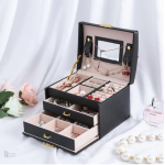 Élégante boîte de rangement pour colliers et bracelets
