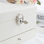 Boîte à bijoux design pour un style contemporain
