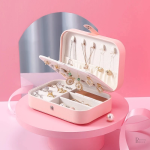 Coffret de voyage pour bijoux bien organisé