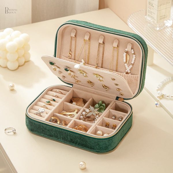 Coffret à bijoux en velours élégant et raffiné