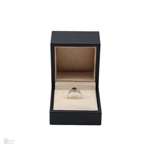 Coffret bijou design pour une bague précieuse