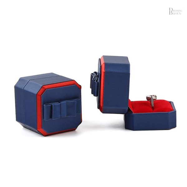 Boîte à bague colorée pour un rangement stylé