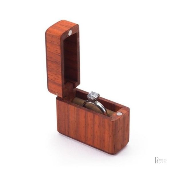 Écrin Bague en Bois élégant pour rangement sécurisé