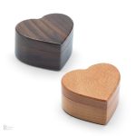 Boîte cœur en bois pour une bague spéciale