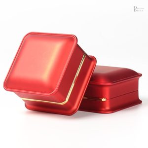 Accessoire de rangement pour bague avec éclairage intégré