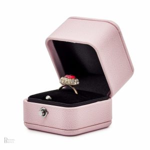 Boîte à bague élégante pour une présentation parfaite