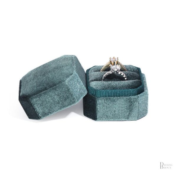 Boîte à bijoux pour bague au style moderne