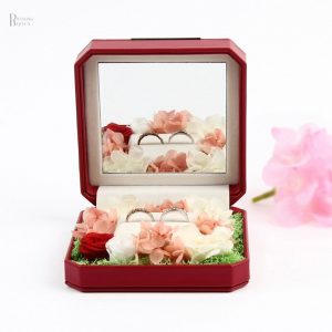 Écrin chic pour bague en rose délicat