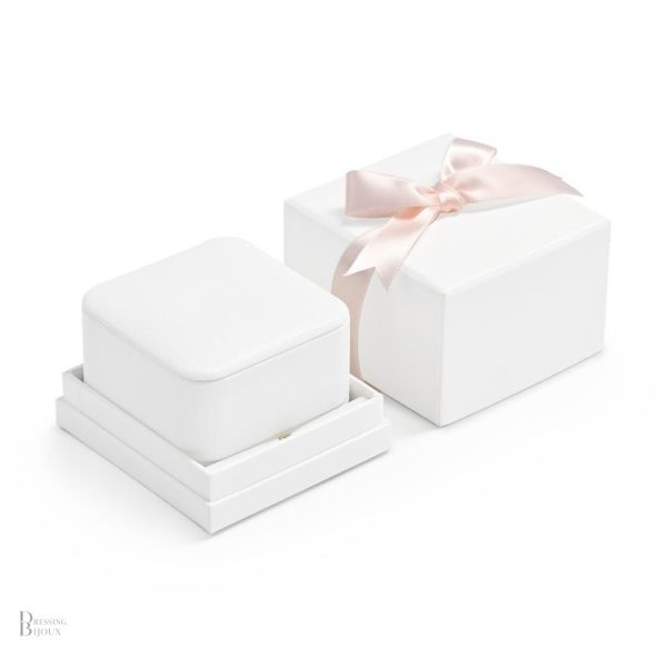 Coffret à bijoux pour offrir une bague