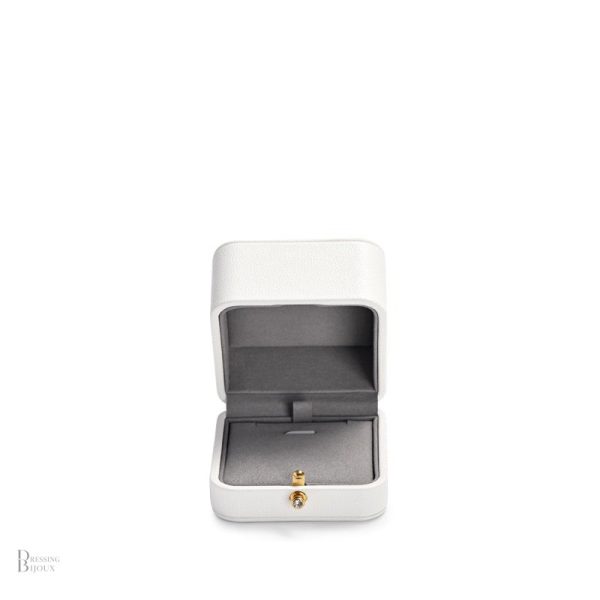 Boîte à bague stylée pour un cadeau