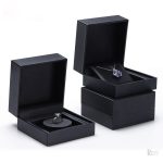 Boîte à bijoux noire, parfaite pour les bagues