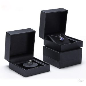 Boîte à bijoux noire, parfaite pour les bagues