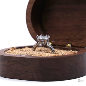 Boîte à bijoux pour deux alliances, design moderne