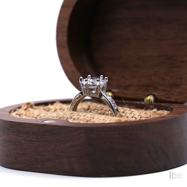 Boîte à bijoux pour deux alliances, design moderne