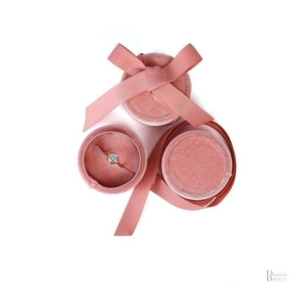 Écrin à Bague rose pour un rangement stylé