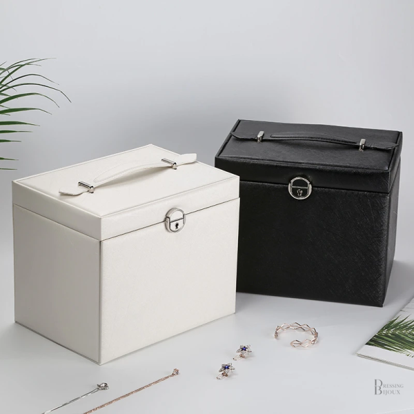 Espace de stockage généreux pour bijoux variés