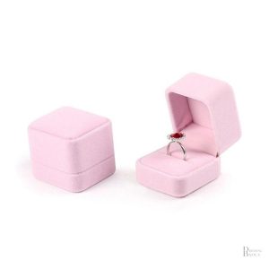 Boîte à bijoux compacte pour bagues